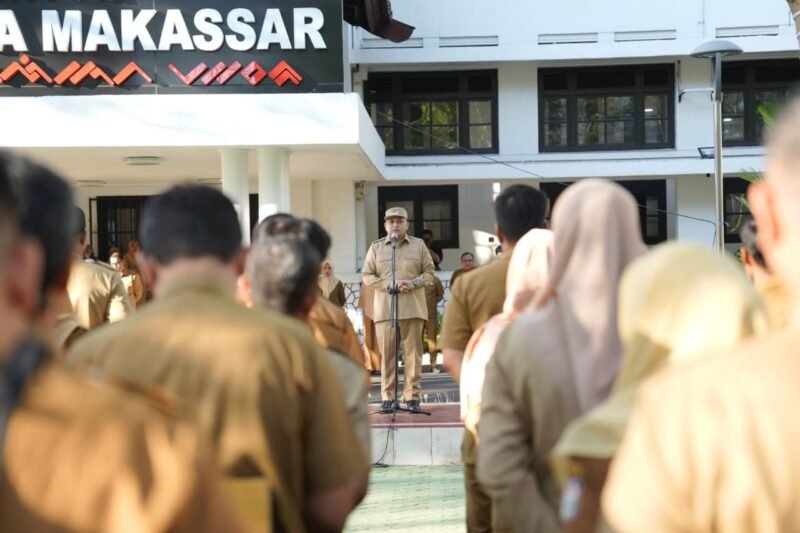 Wali Kota Makassar, Munafri Arifuddin memimpin apel gabungan lingkup Pemerintah Kota Makassar di Halaman Kantor Balaikota Makassar, Senin (27/7/2026)