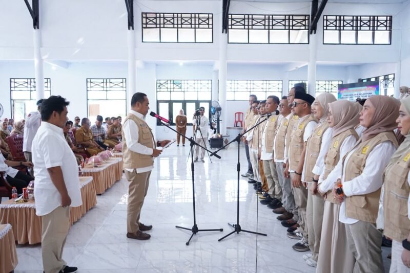 Bupati Wajo, Andi Rosman resmi menahkodai Ikatan Keluarga Alumni (IKA) SMA Negeri 2 Sengkang/SMA Negeri 3 Wajo (SMADA-STIWA) periode 2026-2029 melalui pengukuhan dan pelantikan di Islamic Center Palaguna, Desa Lempa, Kecamatan Pammana, Senin (27/7/2026)