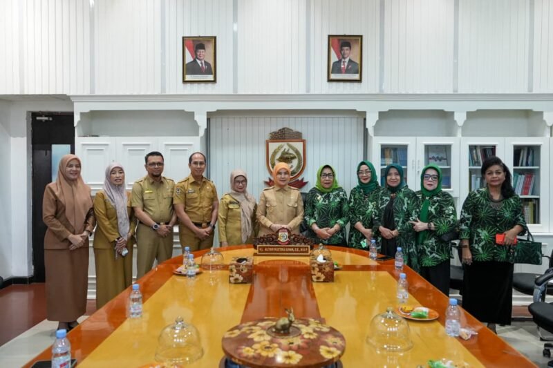 Wakil Wali Kota Makassar, Aliyah Mustika Ilham, menerima audiensi jajaran GWS Provinsi Sulsel terkait persiapan pelaksanaan Rakernas GWS yang akan dipusatkan di Kota Makassar di Ruang Rapat Wakil Wali Kota, Kantor Balai Kota Makassar, Jalan Ahmad Yani, Selasa (28/7/2026)
