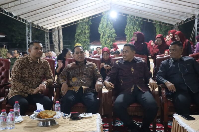 Pemerintah Kabupaten Wajo menggelar malam lepas sambut Kapolres Wajo di halaman Rumah Jabatan Bupati Wajo, Jalan Veteran, Sengkang, Jumat (31/7/2026) malam