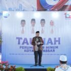 Wali Kota Makassar, Munafri Arifuddin menghadiri kegiatan peringatan Hari Ulang Tahun (HUT) ke-102 Perumda Air Minum Kota Makassar yang dirangkaikan dengan tausiah di Lapangan Ruang Terbuka Hijau (RTH) PDAM, Jalan Sam Ratulangi, Kamis (6/8/2026)