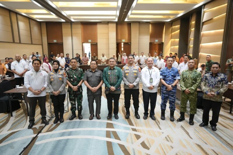 Rapat Koordinasi Forkopimda tentang Situasi Keamanan dan Ketertiban Masyarakat di Wilayah Kota Makassar, yang berlangsung di Novotel Makassar Grand Shayla, Kamis (13/8/2026)