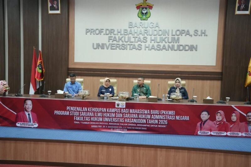 Wali Kota Makassar, Munafri Arifuddin memberikan motivasi dan pembekalan kepada mahasiswa baru Fakultas Hukum Unhas di Kampus Unhas, Kamis (13/8/2026)