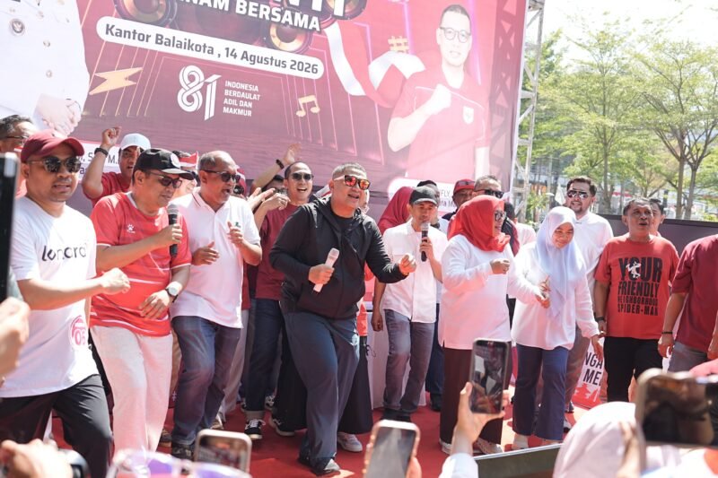 Suasana semarak mewarnai rangkaian Pekan Olahraga dan Seni (Porseni) dalam menyambut Hari Ulang Tahun (HUT) ke-81 Kemerdekaan Republik Indonesia, tahun 2026 di Halaman Kantor Balaikota Makassar, Jumat (14/8/2026)