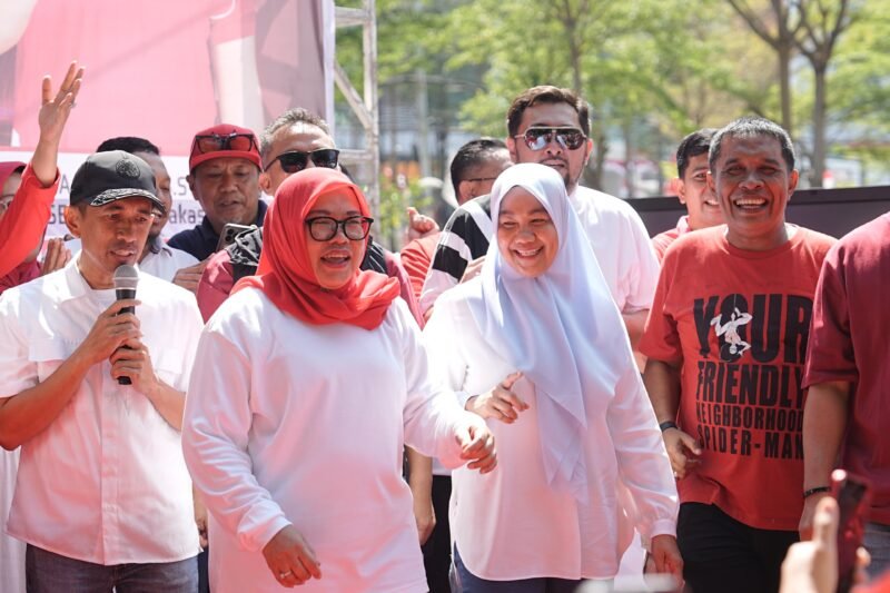 Kepala Dinas Kesehatan (Dinkes) Kota Makassar, dr. Nursaidah Sirajuddin, M.Kes., ikut semarakkan Porseni dalam menyambut Hari Ulang Tahun (HUT) ke-81 Kemerdekaan Republik Indonesia di Halaman Kantor Bala Kota Makassar, Jumat (14/8/2026)