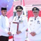 Bupati Wajo Andi Rosman menyerahkan Remisi Umum Kemerdekaan Republik Indonesia secara simbolis kepada perwakilan warga binaan Pemasyarakatan di Rutan Kelas IIB Sengkang, Kabupaten Wajo, Sulawesi Selatan, pada Senin (17/8/2026)