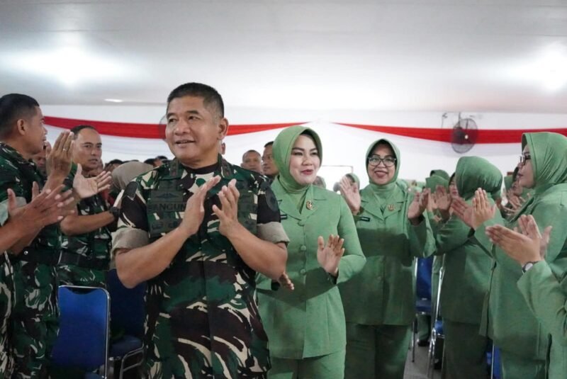 Panglima Komando Daerah Militer (Pangdam) XIV/Hasanuddin, Mayjen TNI Bangun Nawoko, melakukan kunjungan kerja (kunker) ke Makodim 1406/Wajo di Jalan Kejaksaan No. 55, Kelurahan Bulupabbulu, Kecamatan Tempe, Kabupaten Wajo, pada Kamis (20/8/2026)