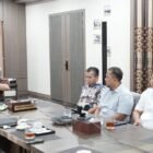Wali Kota Makassar, Munafri Arifuddin mengikuti kick-off meeting secara daring bersama Direktur Utama PT Transportasi Jakarta (Transjakarta), Welfizon Yuza, Jumat (21/8/2026)