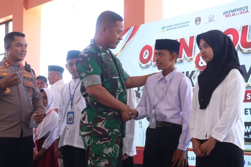 Dandim 1406/Wajo Letkol Inf Harianto  menghadiri kegiatan Open House dan pembukaan Masa Pengenalan Lingkungan Sekolah (MPLS) Sekolah Rakyat Terintegrasi (SRT) 19 Wajo, Senin (24/8/2026)
