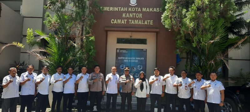Kapolsek Tamalate Polrestabes Makassar, Kompol Muhammad Idris ,S.H.,M.H. melaksanakan kegiatan silaturahmi dan perkenalan dengan Camat serta para lurah se-Kecamatan Tamalate di ruang kerja Camat, Jl. Danau Tanjung bunga Utara, nomor 181 kelurahan Maccini Sombala, Kecamatan Tamalate kota Makassar, Rabu (26/08/2026) siang