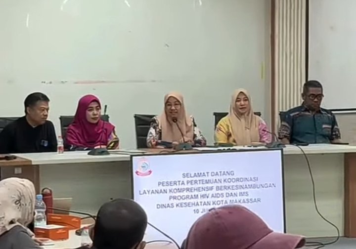 Dinas Kesehatan (Dinkes) Kota Makassar menggelar Pertemuan Koordinasi Layanan Komprehensif Berkesinambungan Program HIV/AIDS yang berlangsung di Aula Dinas Kesehatan Kota Makassar, Jumat (10/7/2026)