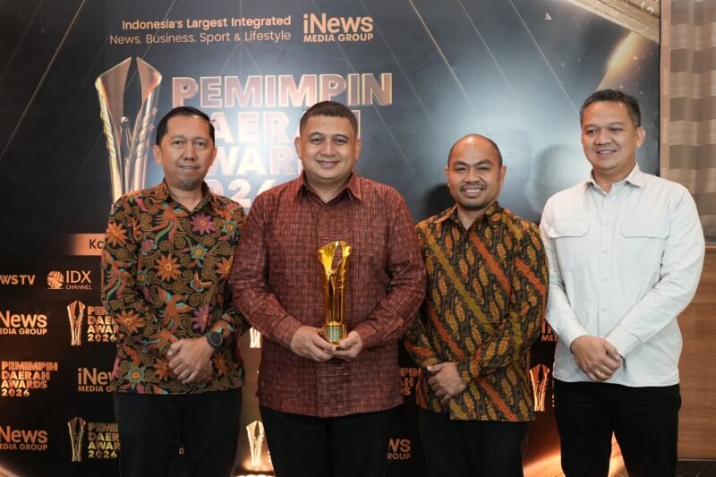 Wali Kota Makassar, Munafri Arifuddin menerima penghargaan Pemimpin Daerah Award 2026 di Jakarta Concert Hall iNews Tower, Jalan Kebon Sirih, Jakarta Pusat, Kamis (27/8/2026) malam