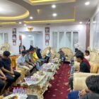 Bupati Wajo Andi Rosman temui manajemen dan pemain tim Sepak Bola Kabupaten Wajo di Rumah Jabatan Bupati, Jl Veteran Sengkang, Minggu (31/8/2026) 