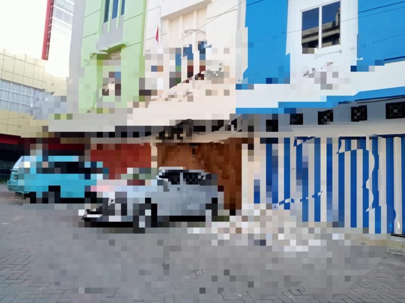Dokumentasi lokasi gudang tempat penyimpanan minuman alkohol diduga tanpa izin terletak di Ruko Cendrawasih Square, Kelurahan Sambung Jawa, Kecamatan Mamajang Makassar, Jumat (28/8/2026)