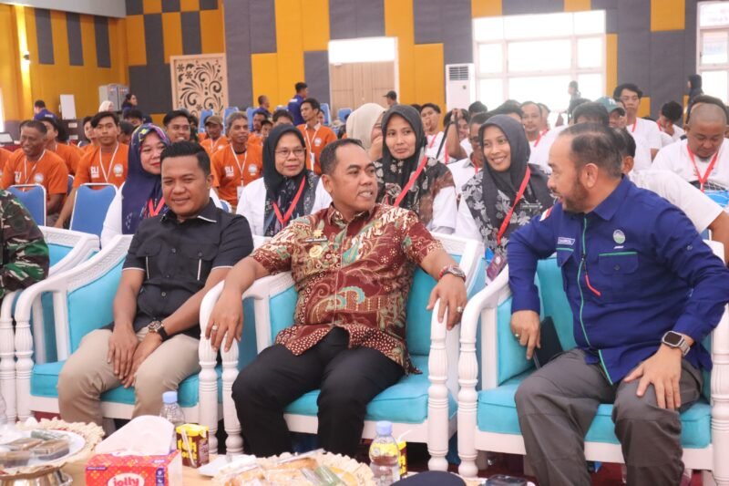 Bupati Wajo Andi Rosman menghadiri Dan membuka secara resmi Sekolah Lapang BMKG Tahun 2026 di Ruang Pola Kantor Bupati Wajo, Kamis (24/9/2026)