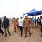 Wali Kota Makassar, Munafri Arifuddin, meninjau proses pembangunan Stadion Untia, di Kelurahan Untia, Kecamatan Biringkanaya, Senin (26/10/2026)